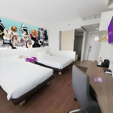 Royal Bay Hotel Makassar Eksteriør billede