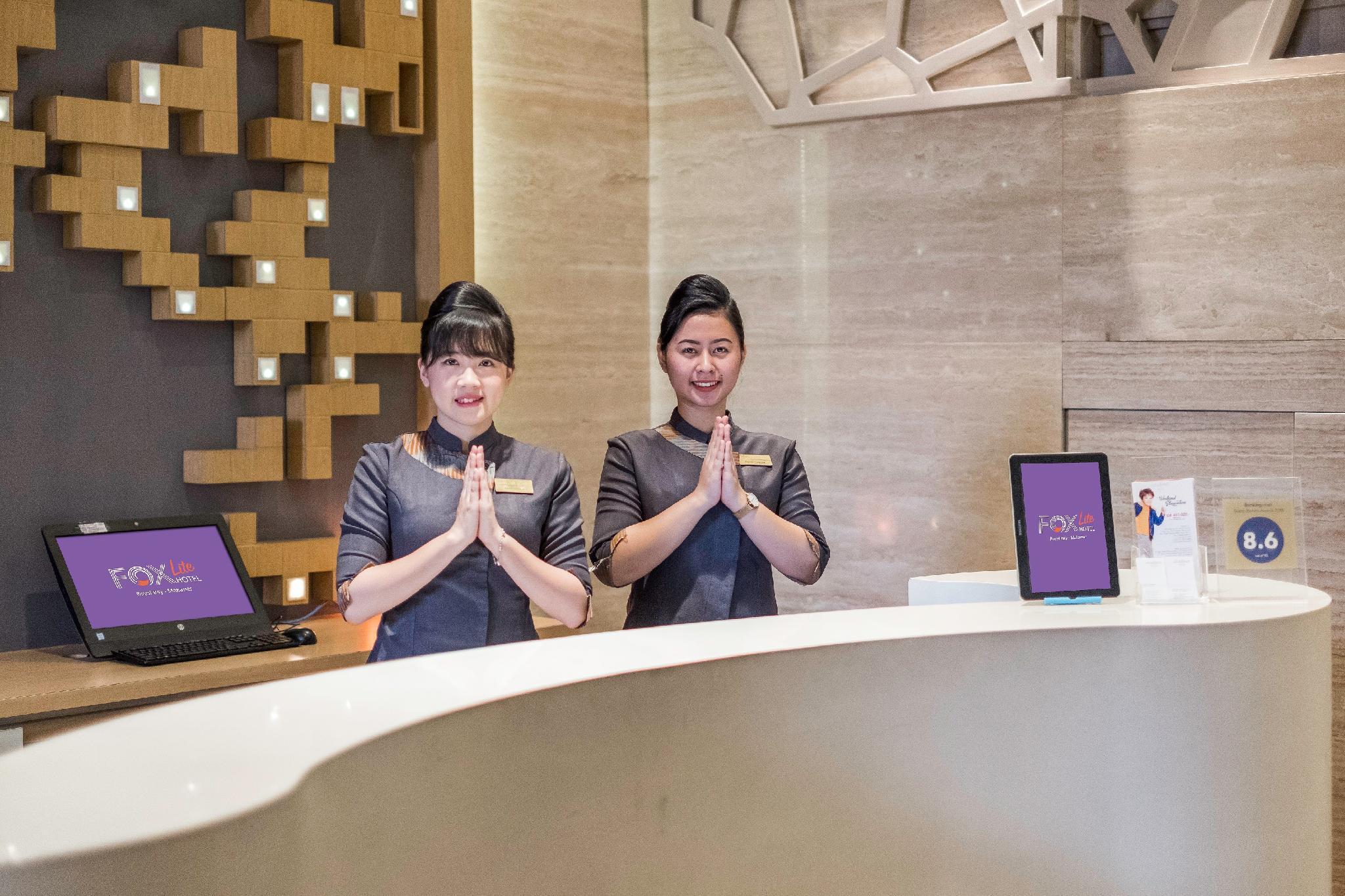 Royal Bay Hotel Makassar Eksteriør billede