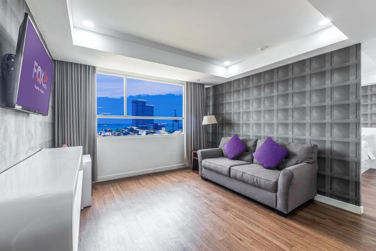 Royal Bay Hotel Makassar Eksteriør billede