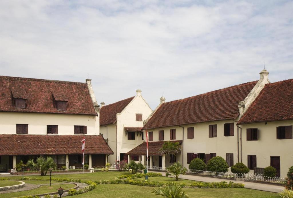 Royal Bay Hotel Makassar Eksteriør billede