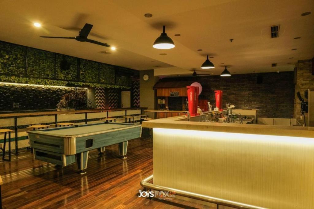 Royal Bay Hotel Makassar Eksteriør billede