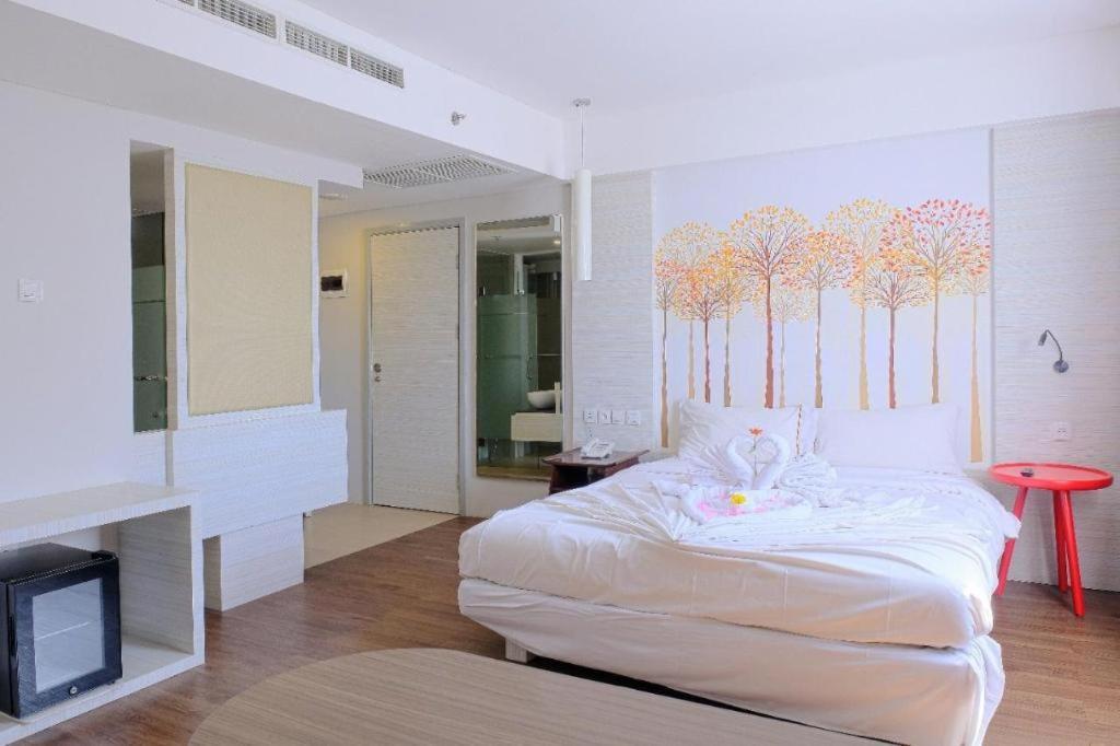 Royal Bay Hotel Makassar Eksteriør billede